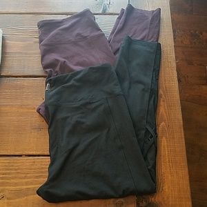 2 pair of capri leggings